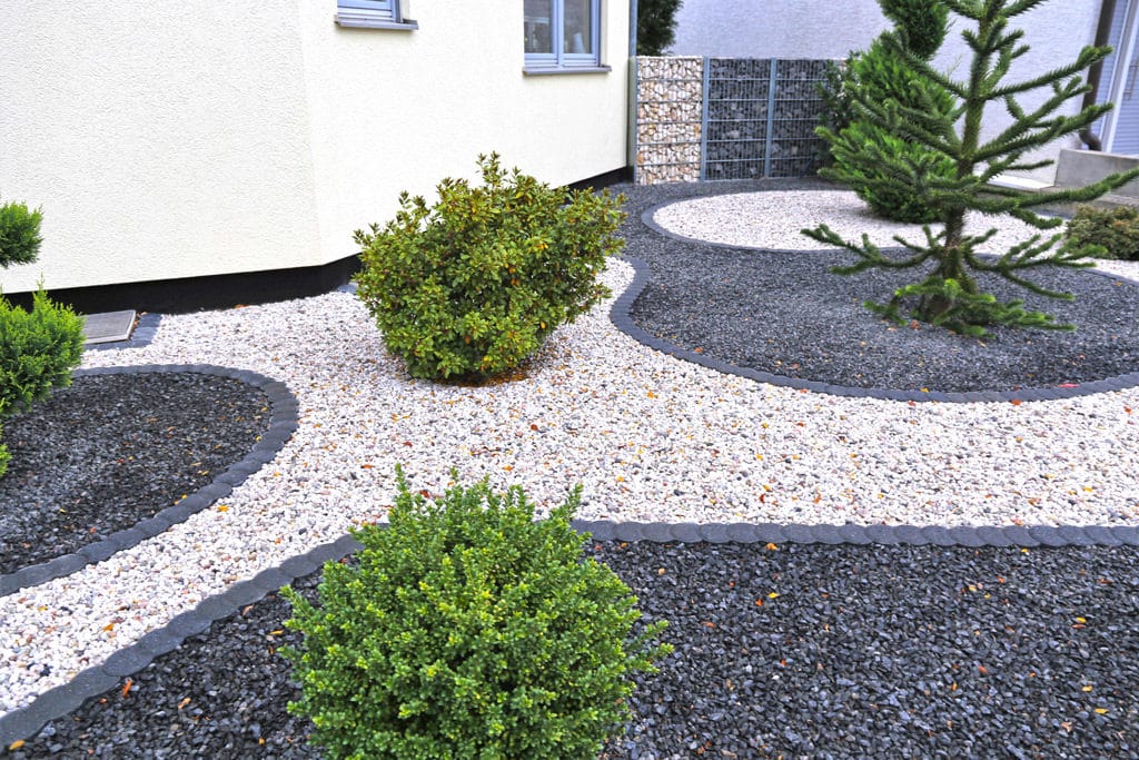gravel garden with contrasting coloured aggregates